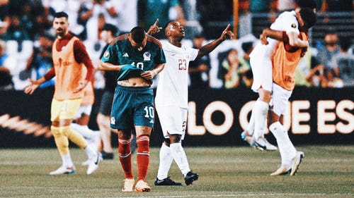 تصویر پرطرفدار جام طلایی: مکزیک علیرغم شکست 1-0 مقابل نایب قهرمان قطر، برنده گروه B شد.